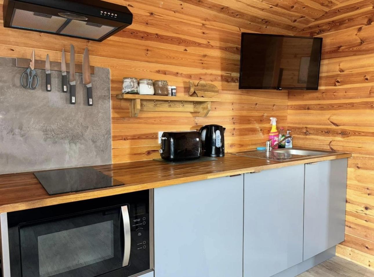 Lakeside Fishing Retreats Boston Bilik gambar