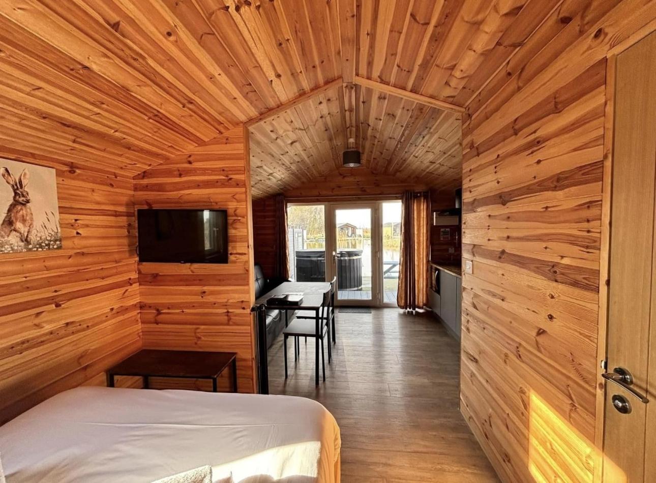 Lakeside Fishing Retreats Boston Bilik gambar